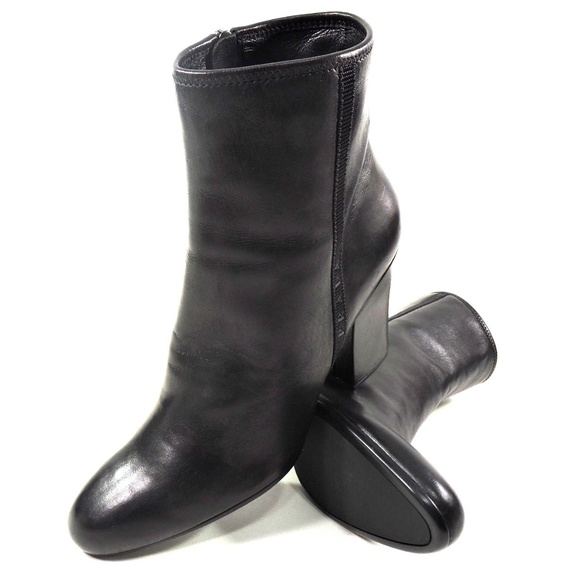 PRADA 🇮🇹 WOMEN'S BLACK SOFT LEATHER COMFORT FASHION BOOTIE - Picture 8 of 9